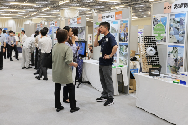 タニガキ建工と災対新技術研究会が第７回和歌山けんさんぴんフェアに出展いたしました。